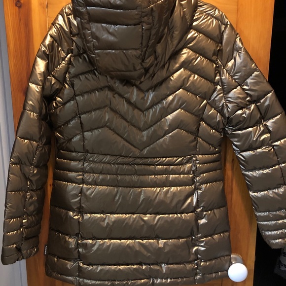 BNWT Women’s NOIZE vegan brand Bronze colour PUFFER COAT - Picture 4 of 6